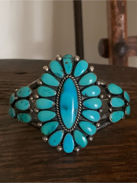 Native American Jewelry - Beautiful Alice Quam Turquoise Cluster Cuff RARE